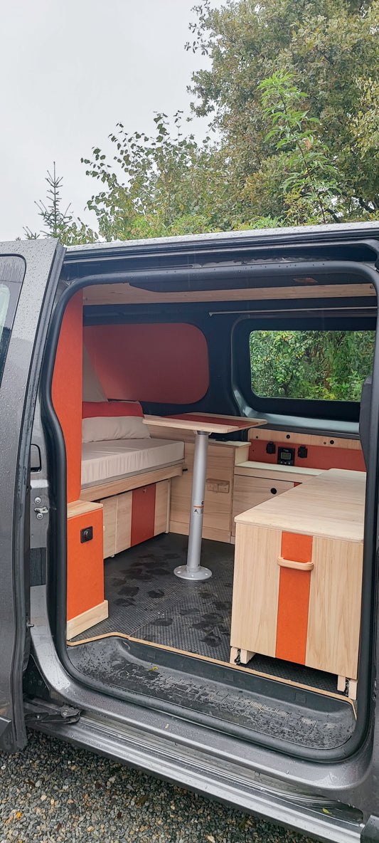🚐 Comment optimiser son van : les secrets de voyageurs devenus aménageurs passionnés