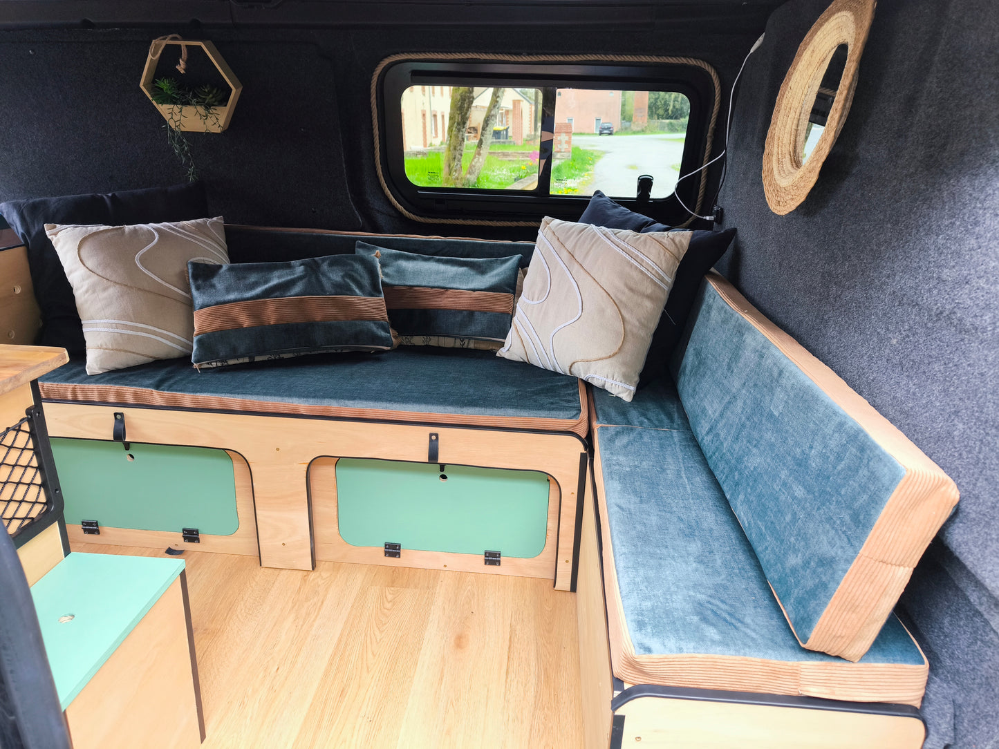 🛏️ Housses & Mousses sur mesure – Confort et qualité pour tous vos lits de van